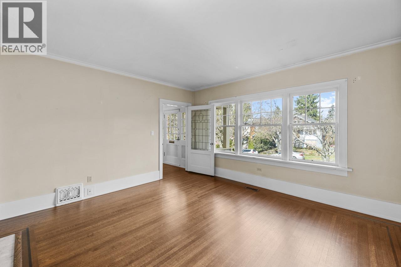 4278 W 12th Avenue Property Photo 2