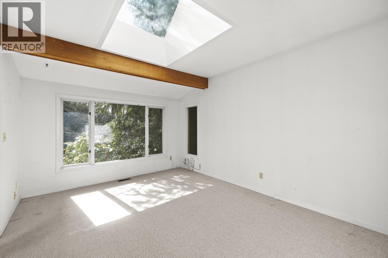4278 W 12th Avenue Property Photo 7