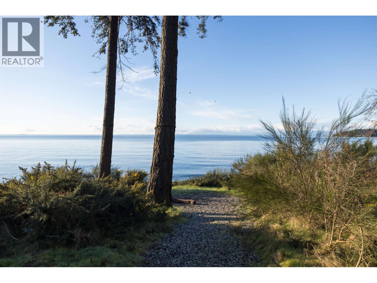 5845 Sunshine Coast Highway Property Photo 3