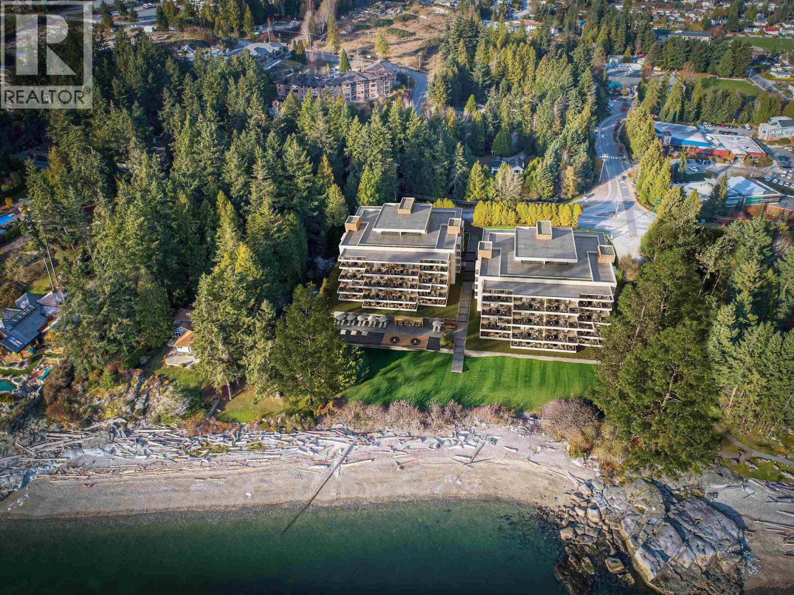 5845 Sunshine Coast Highway Property Photo 4
