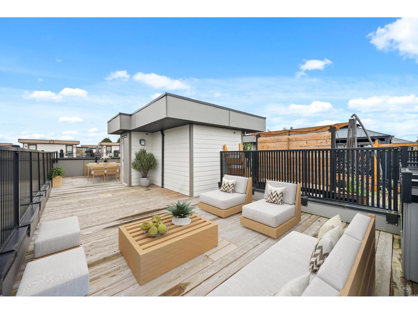 23 19631 55A AVENUE Property Photo 1