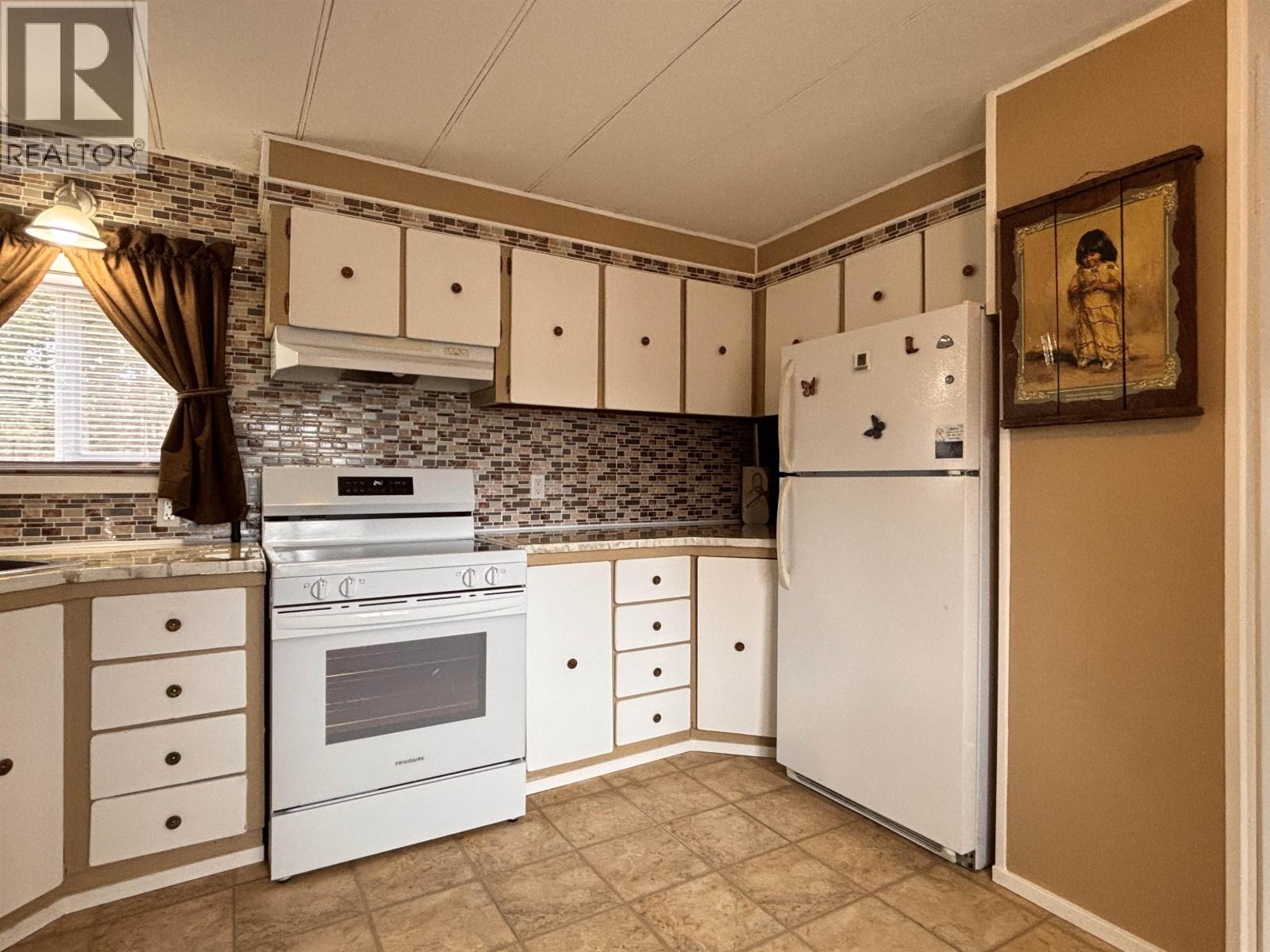 5390 Park Drive Property Photo 6