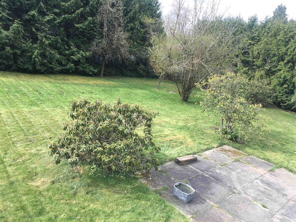 16768 26 Avenue Property Photo 5