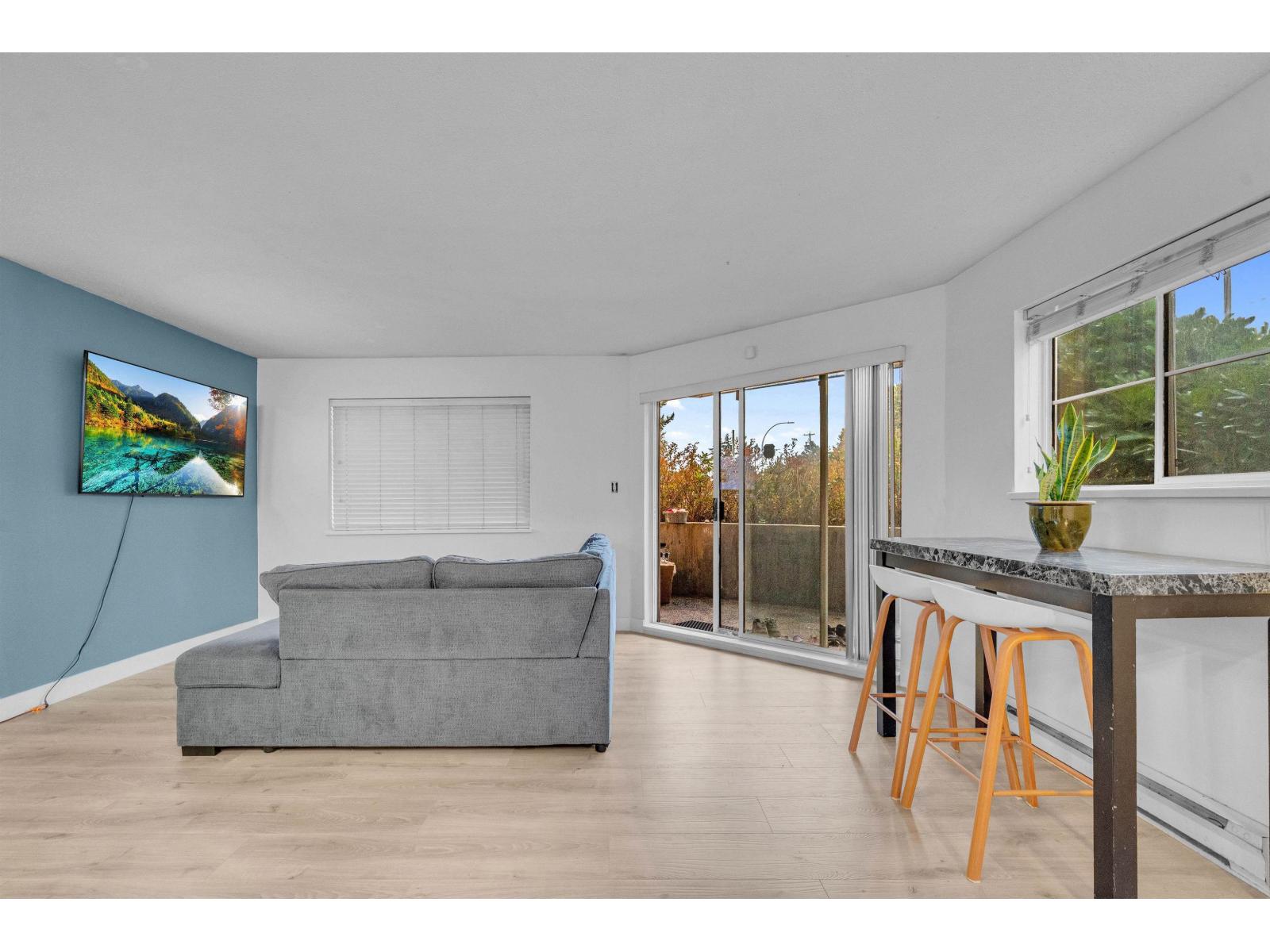 111 12101 80 Avenue Property Photo 5