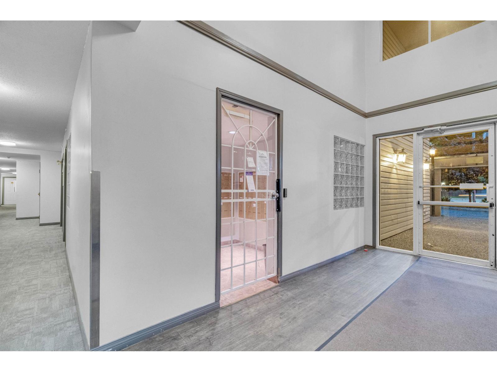 111 12101 80 Avenue Property Photo 26