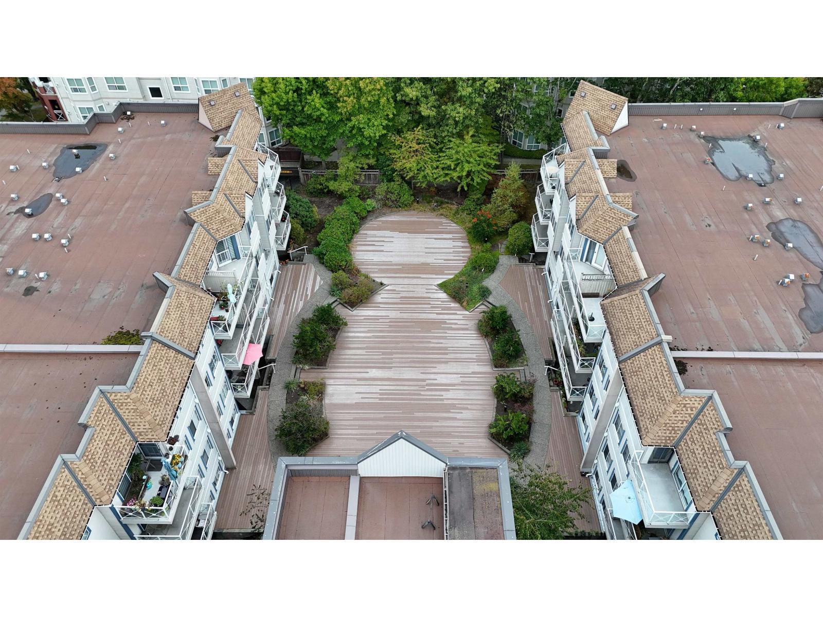 111 12101 80 Avenue Property Photo 38