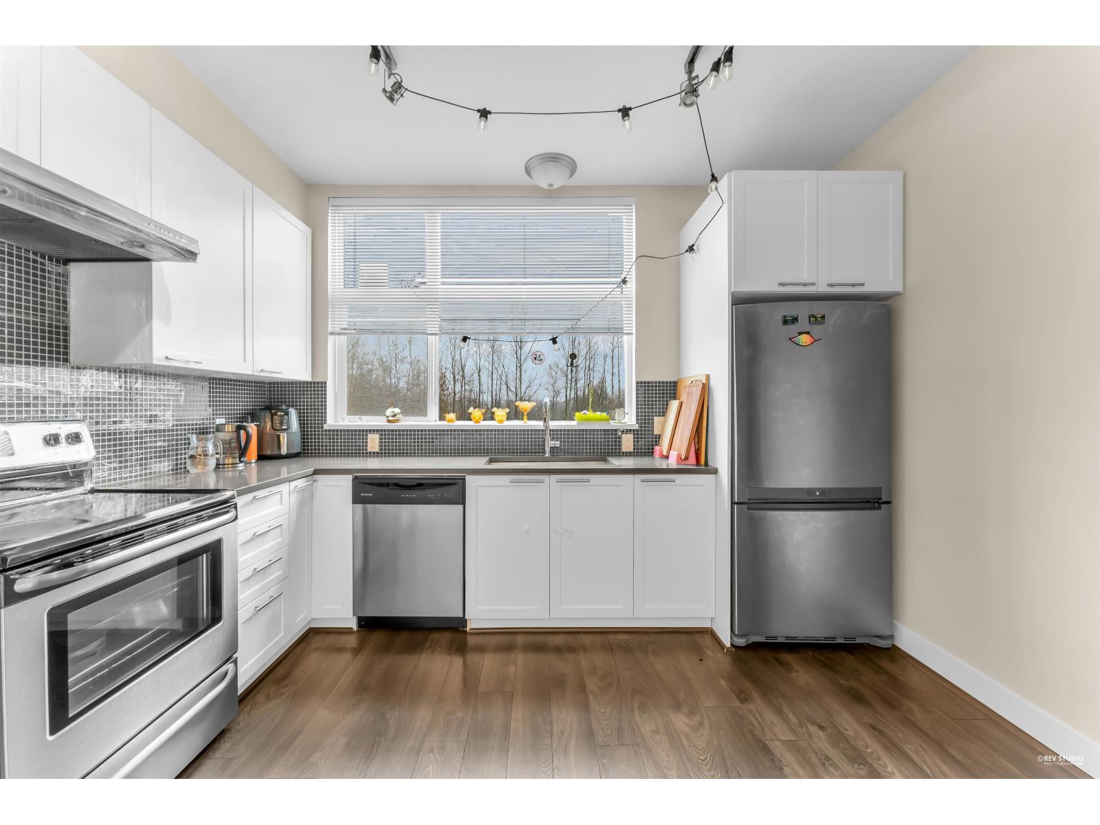 163 2228 162 Street Property Photo 9