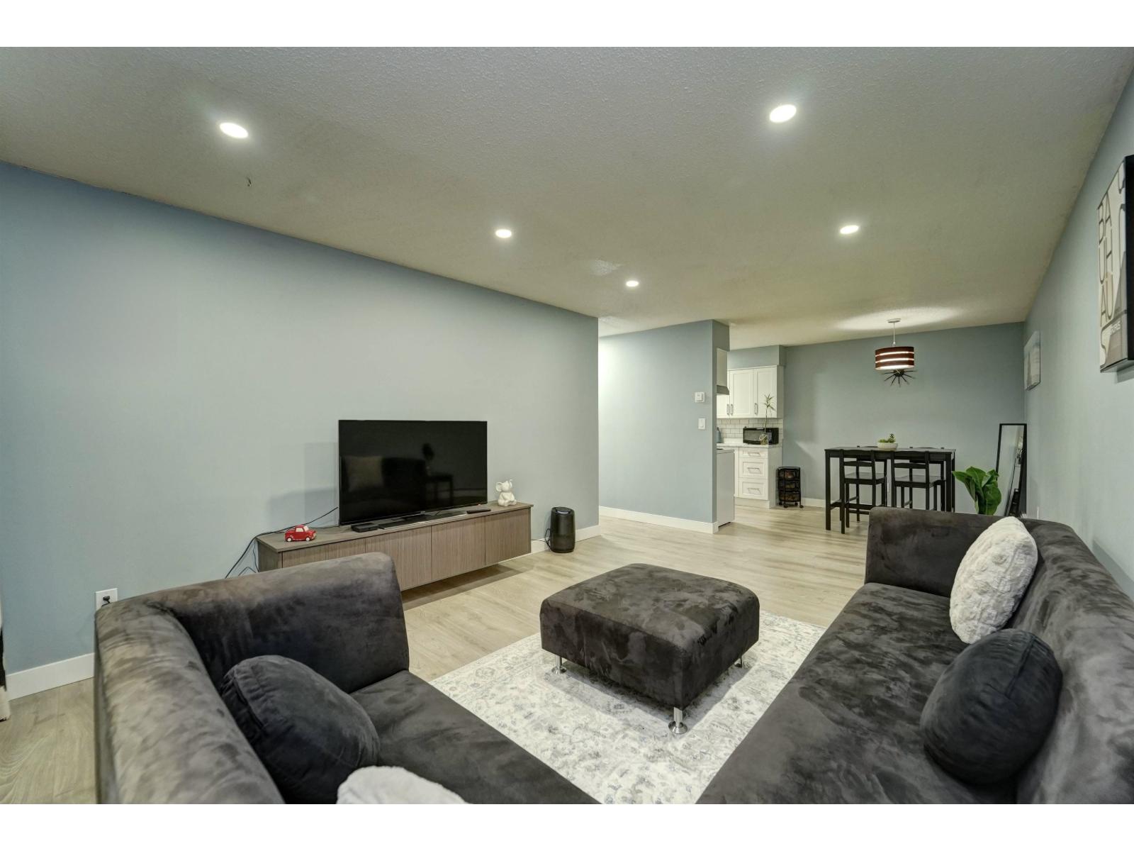 202 33450 GEORGE FERGUSON WAY