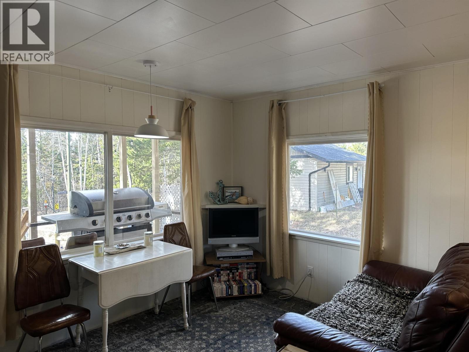 882 S Green Lake Road Property Photo 3