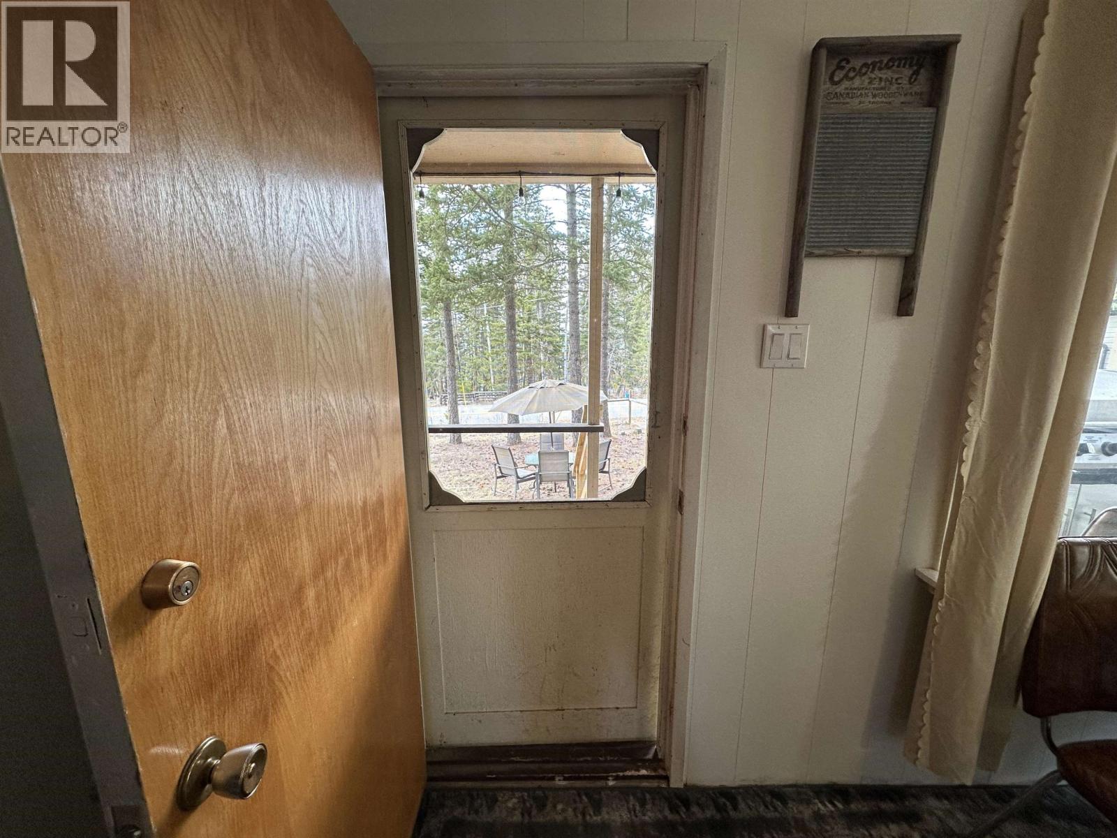 882 S Green Lake Road Property Photo 14