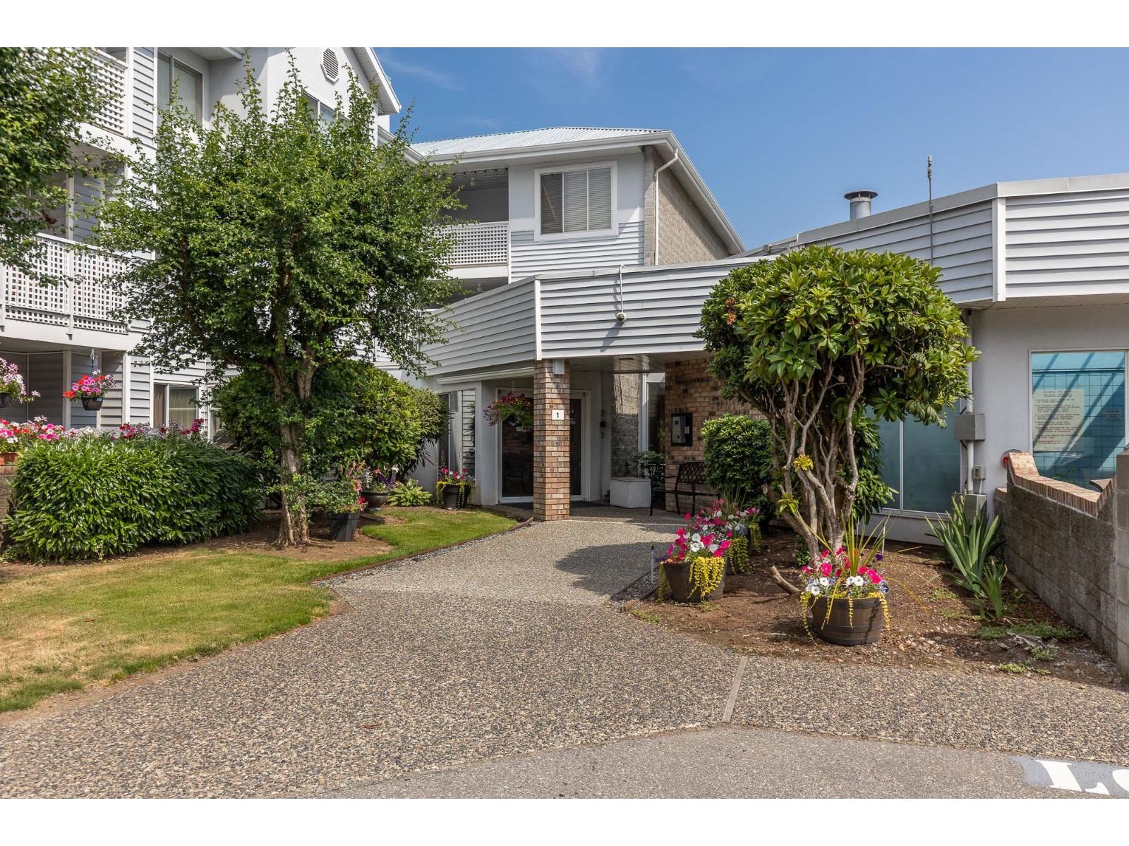 307 32823 Landeau Place Property Photo 4