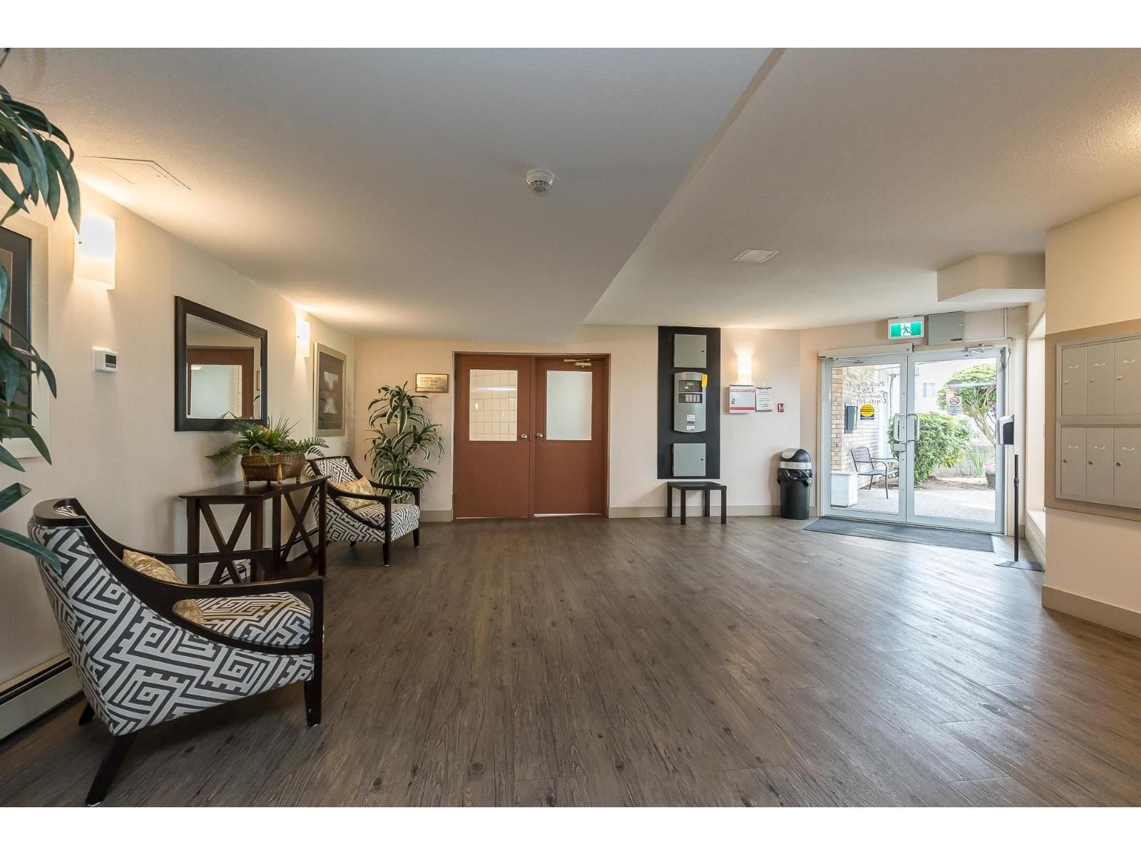 307 32823 Landeau Place Property Photo 5