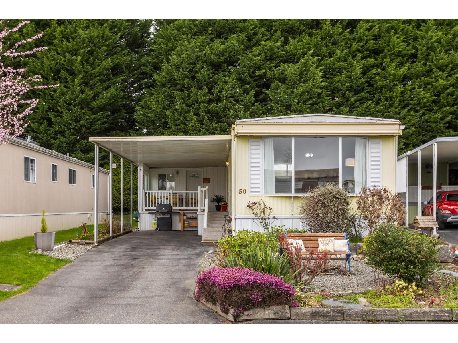 50 15875 20 Avenue Property Photo 2