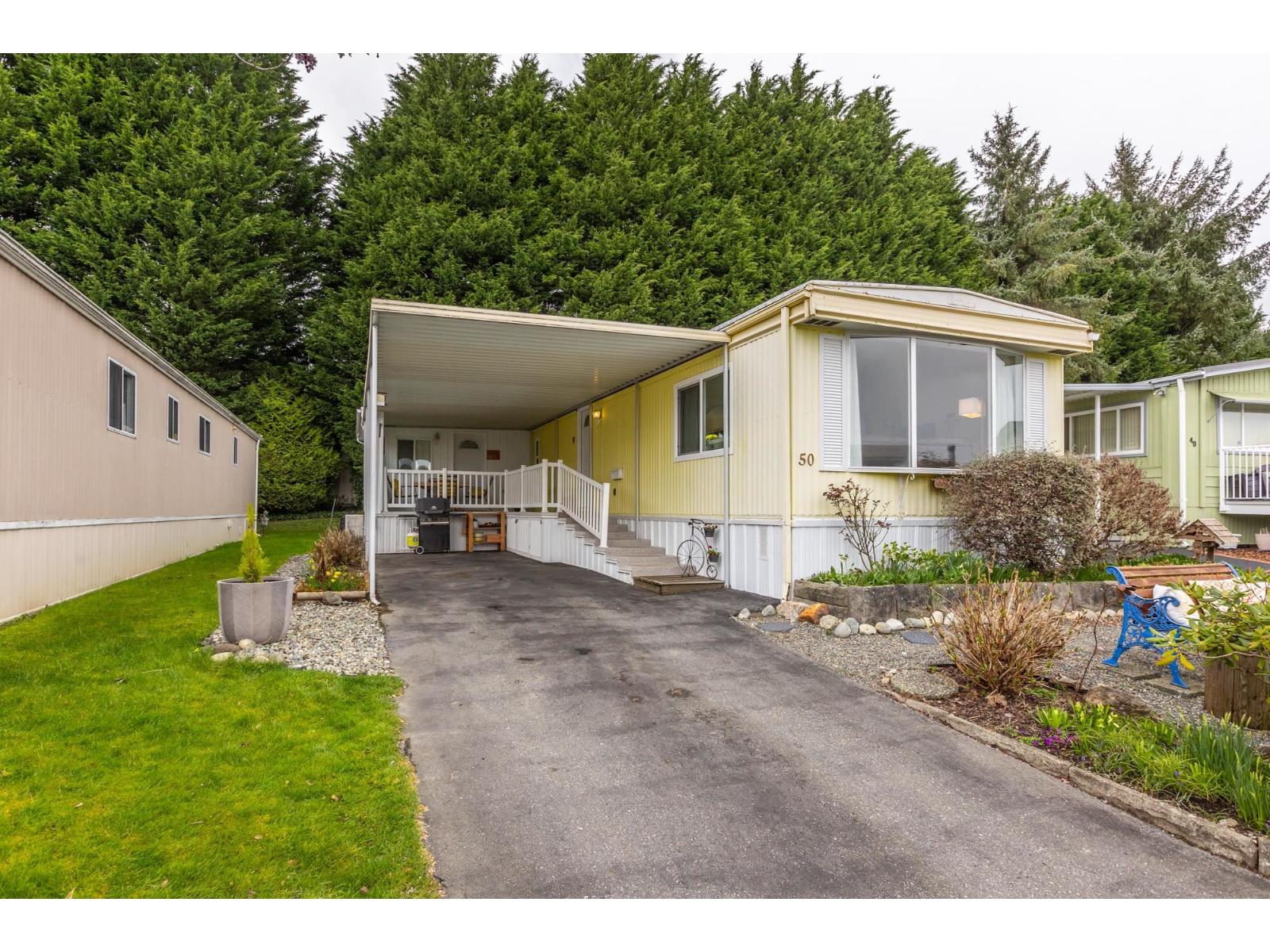 50 15875 20 Avenue Property Photo 3