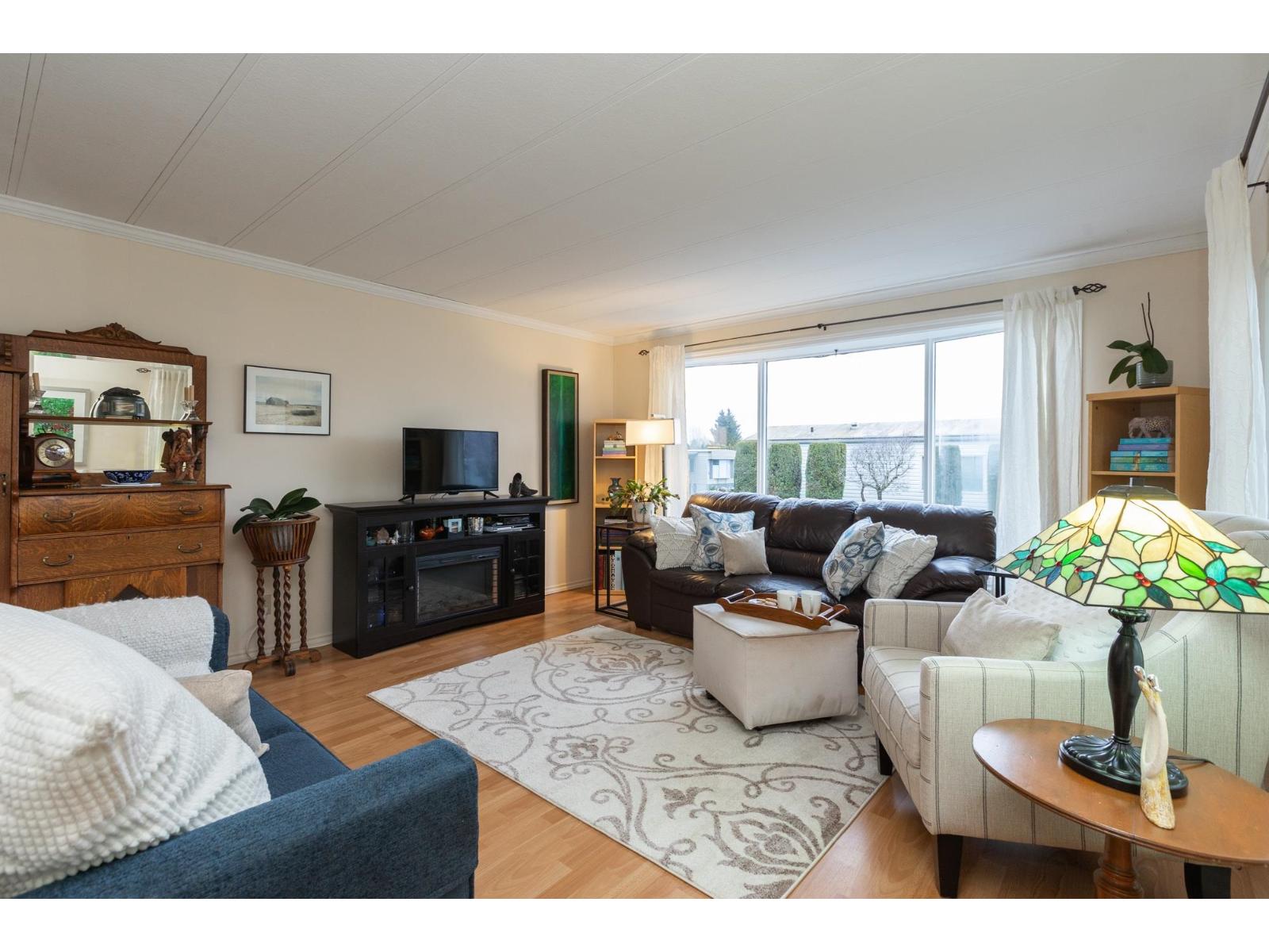 50 15875 20 Avenue Property Photo 12