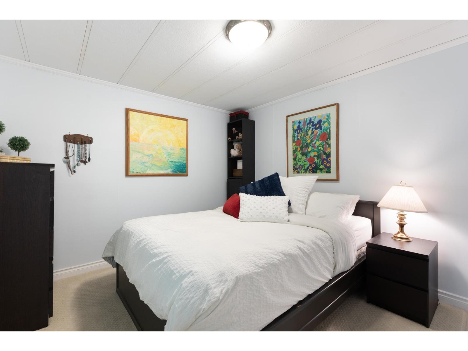 50 15875 20 Avenue Property Photo 16