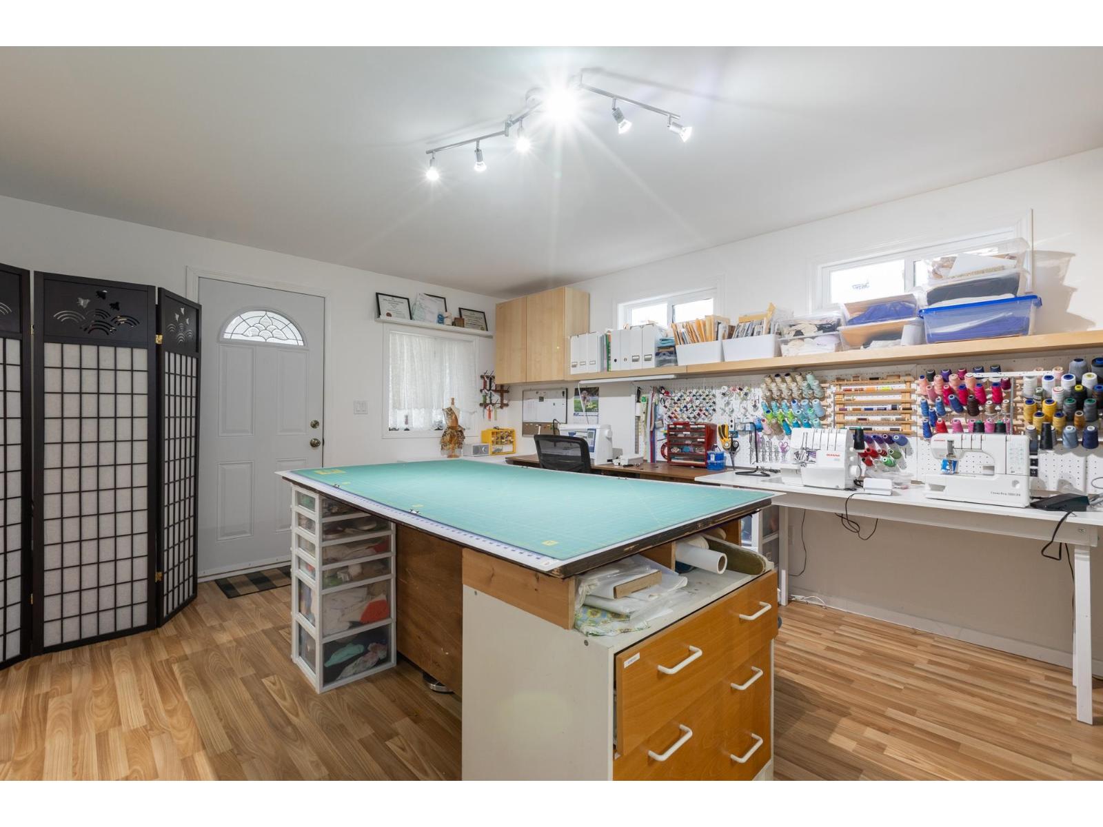 50 15875 20 Avenue Property Photo 20