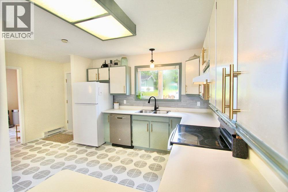 40 Yakoun Street Property Photo 12