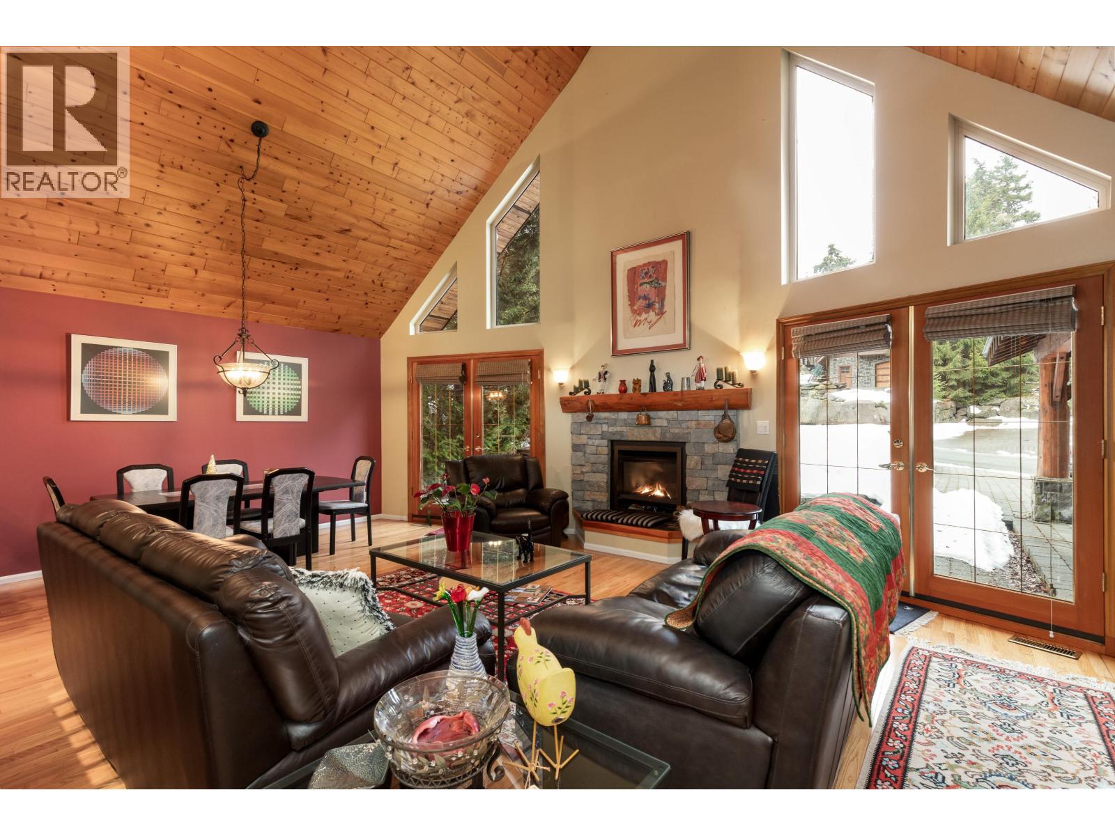 2813 Clifftop Lane Property Photo 4