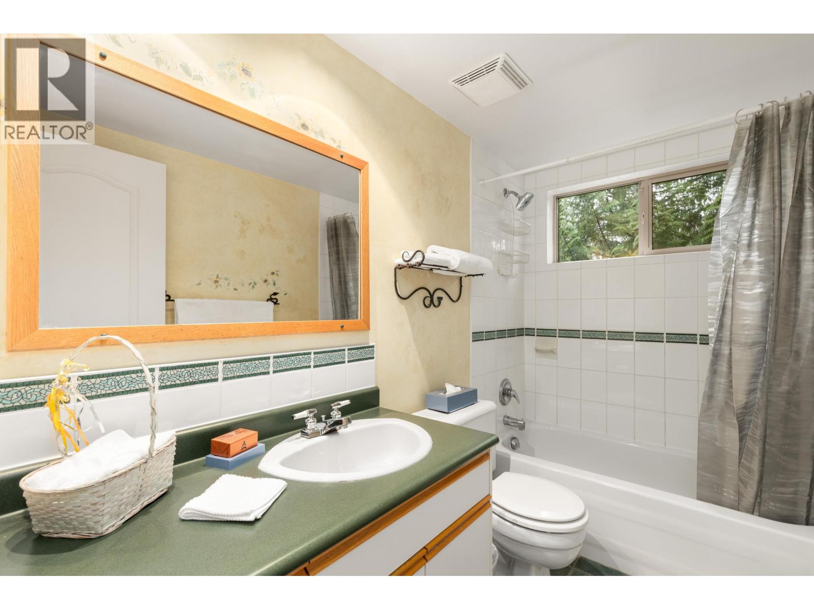 2813 Clifftop Lane Property Photo 21