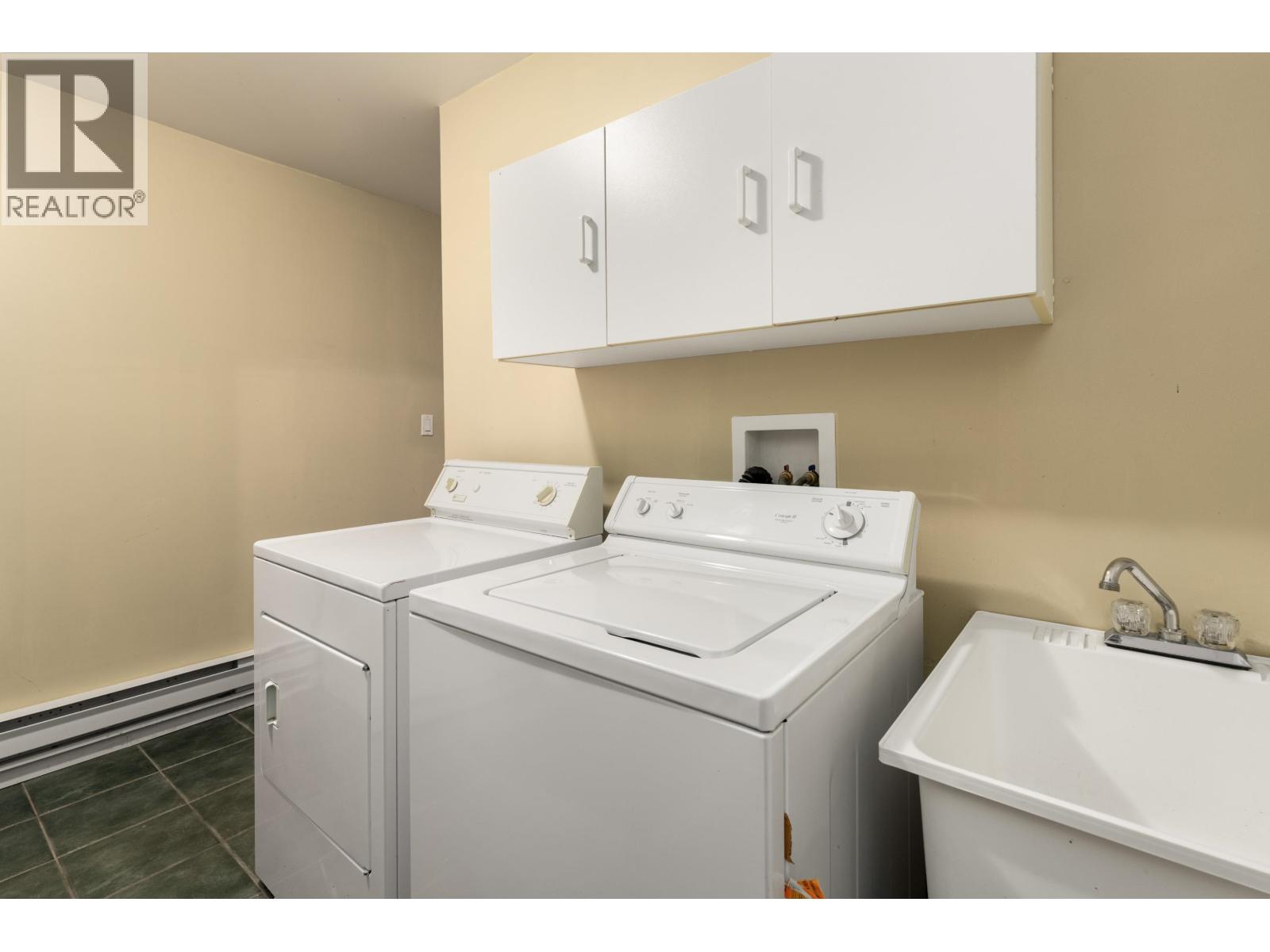 2813 Clifftop Lane Property Photo 27