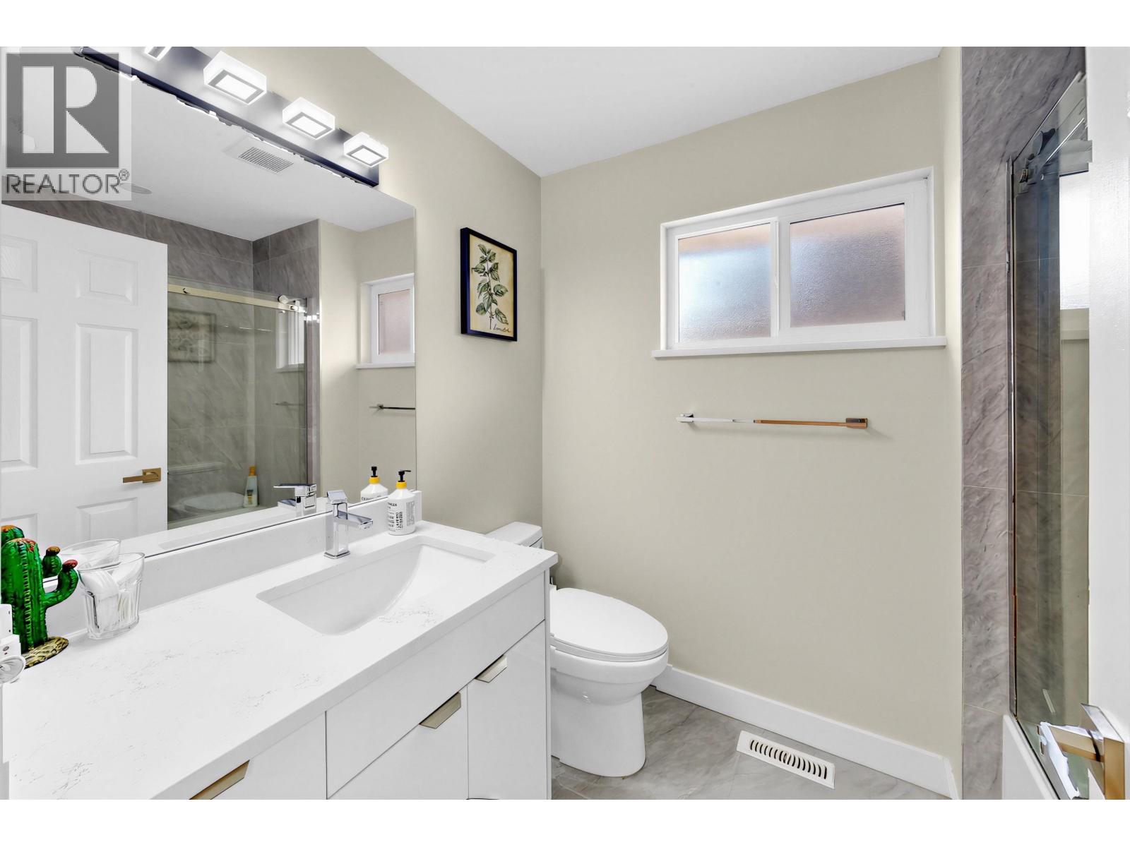 3055 Rothbury Place Property Photo 11