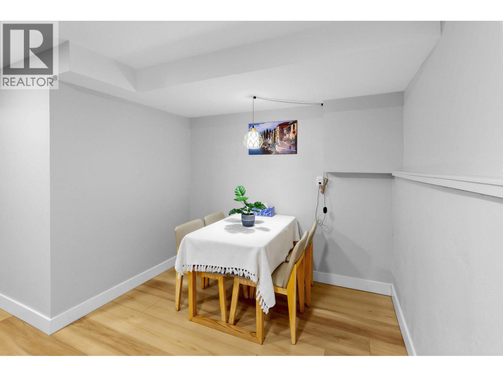 3055 Rothbury Place Property Photo 20
