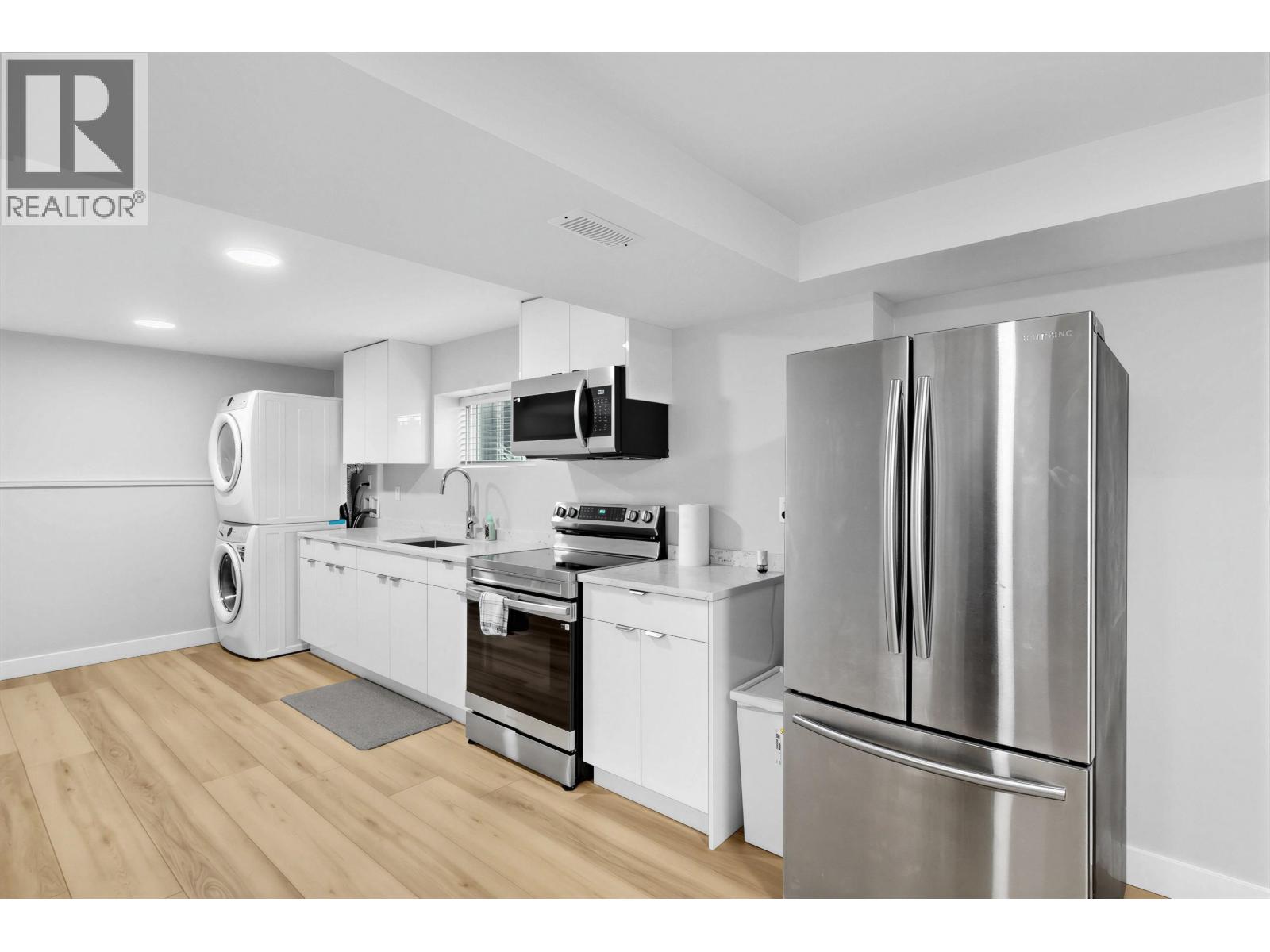 3055 Rothbury Place Property Photo 22