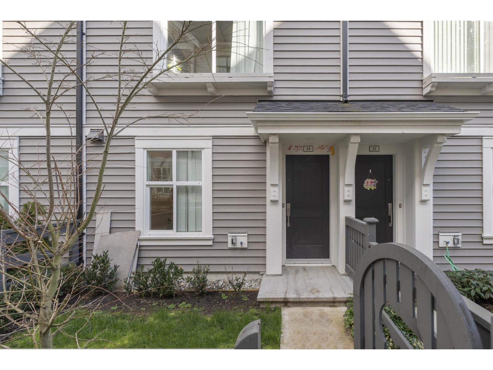 24 14151 58a Avenue Property Photo 3