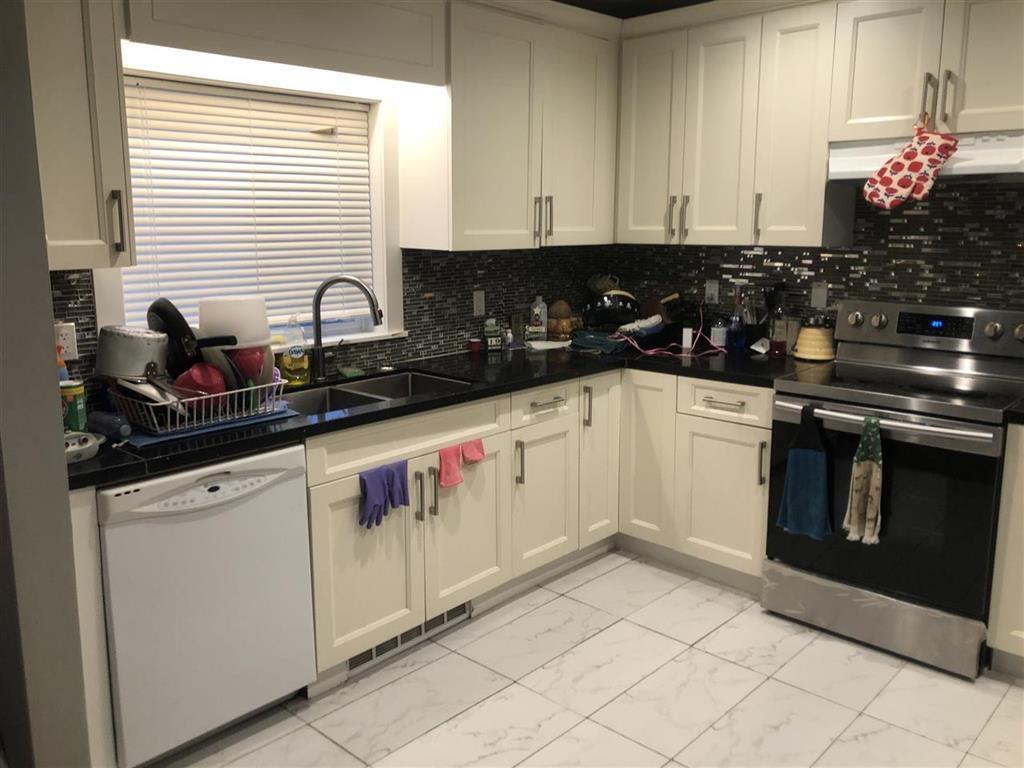12728 114a Avenue Property Photo 3