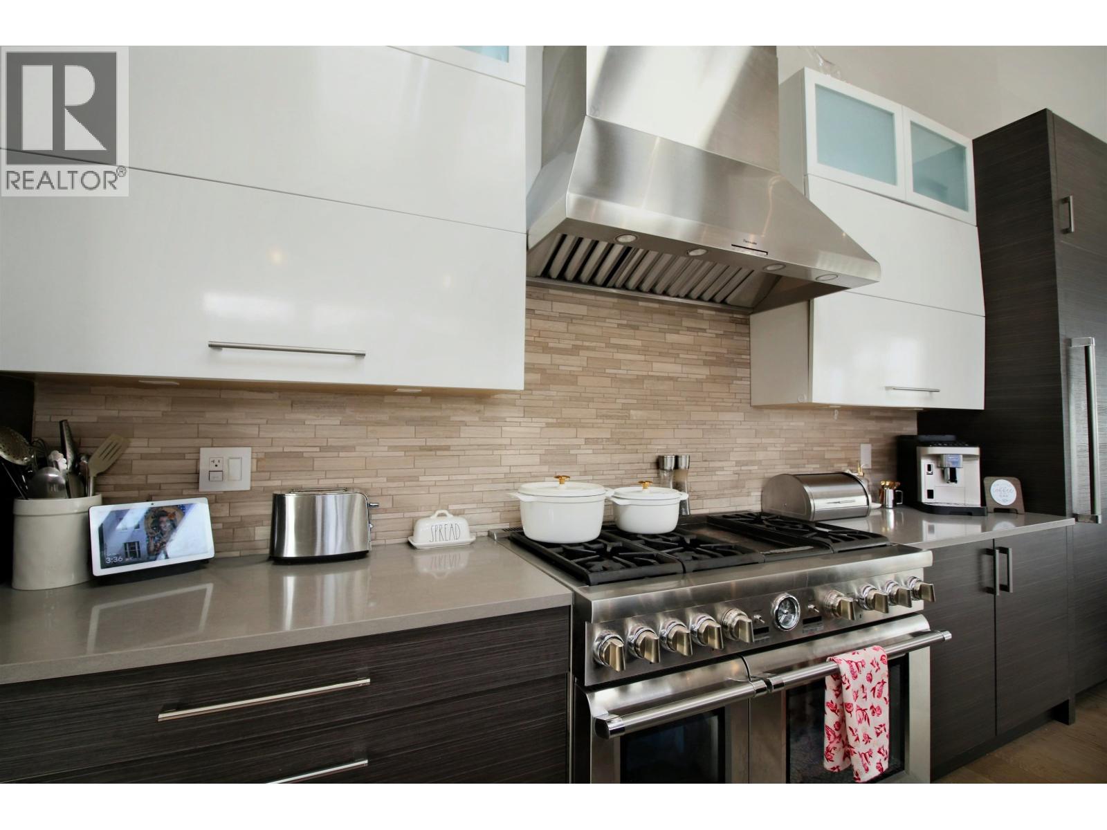 3300 Jesmond Avenue Property Photo 7