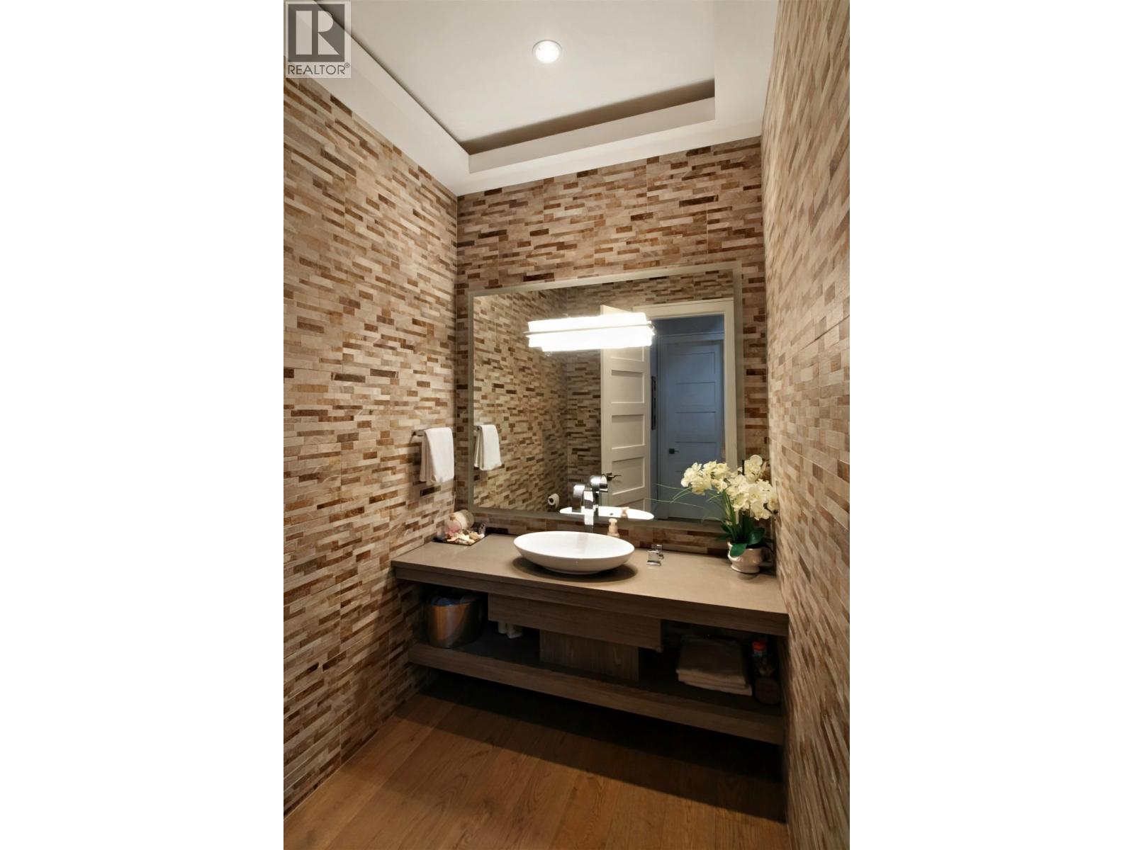 3300 Jesmond Avenue Property Photo 11