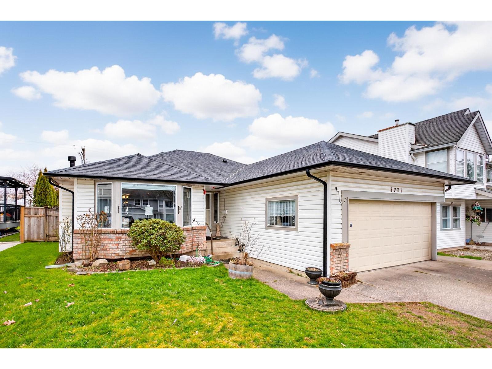 3273 264a Street Property Photo 1