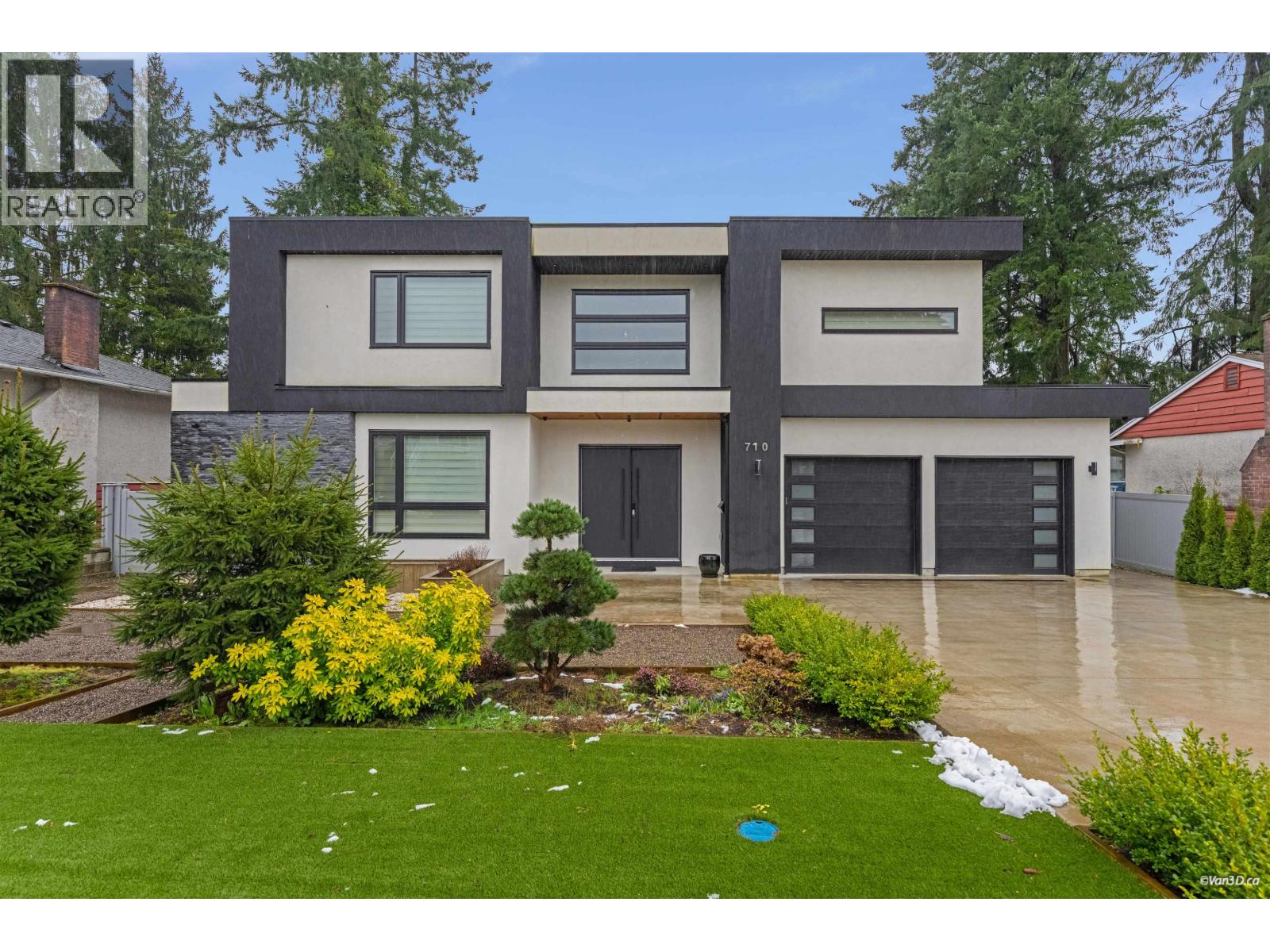 710 IVY AVENUE