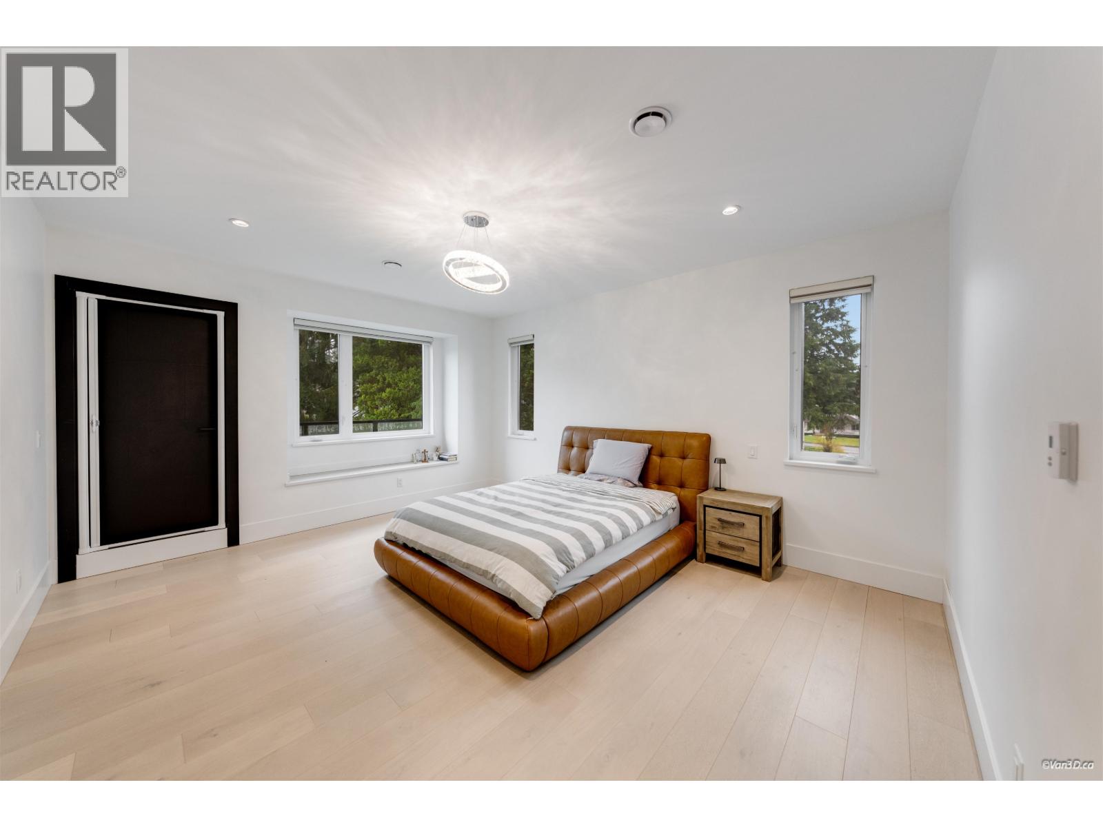 710 Ivy Avenue Property Photo 30