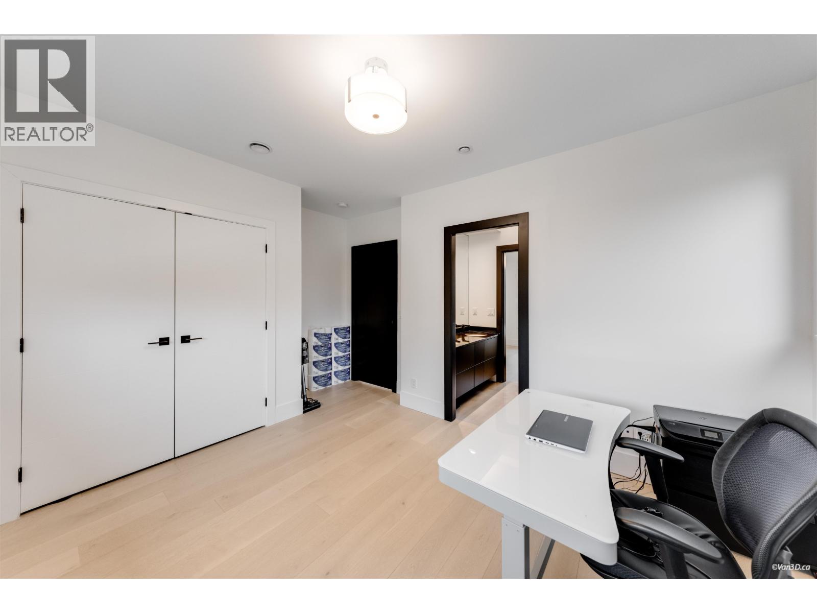 710 Ivy Avenue Property Photo 32