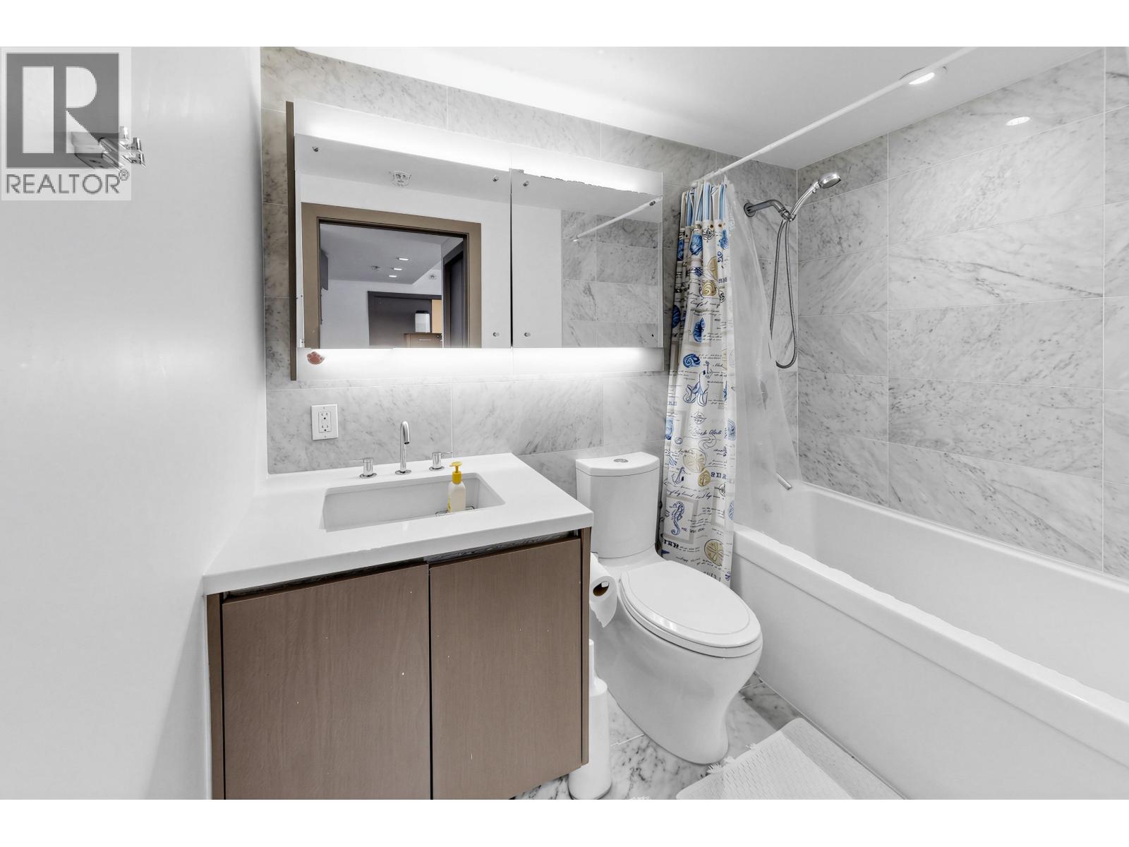 351 38 Smithe Street Property Photo 15