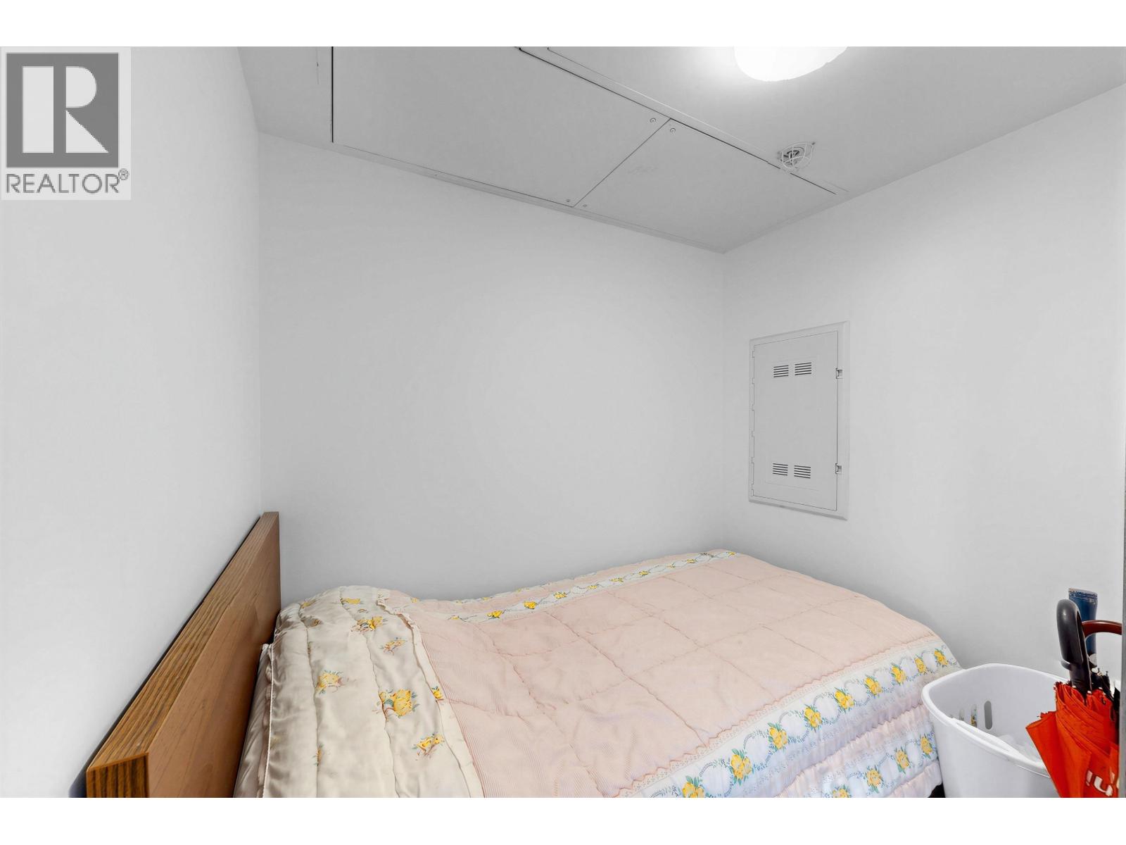 351 38 Smithe Street Property Photo 16