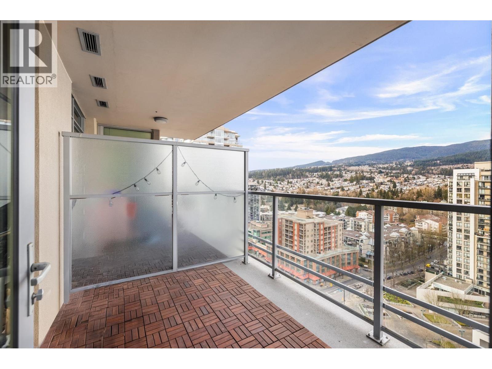 2206 1155 The High Street Property Photo 16