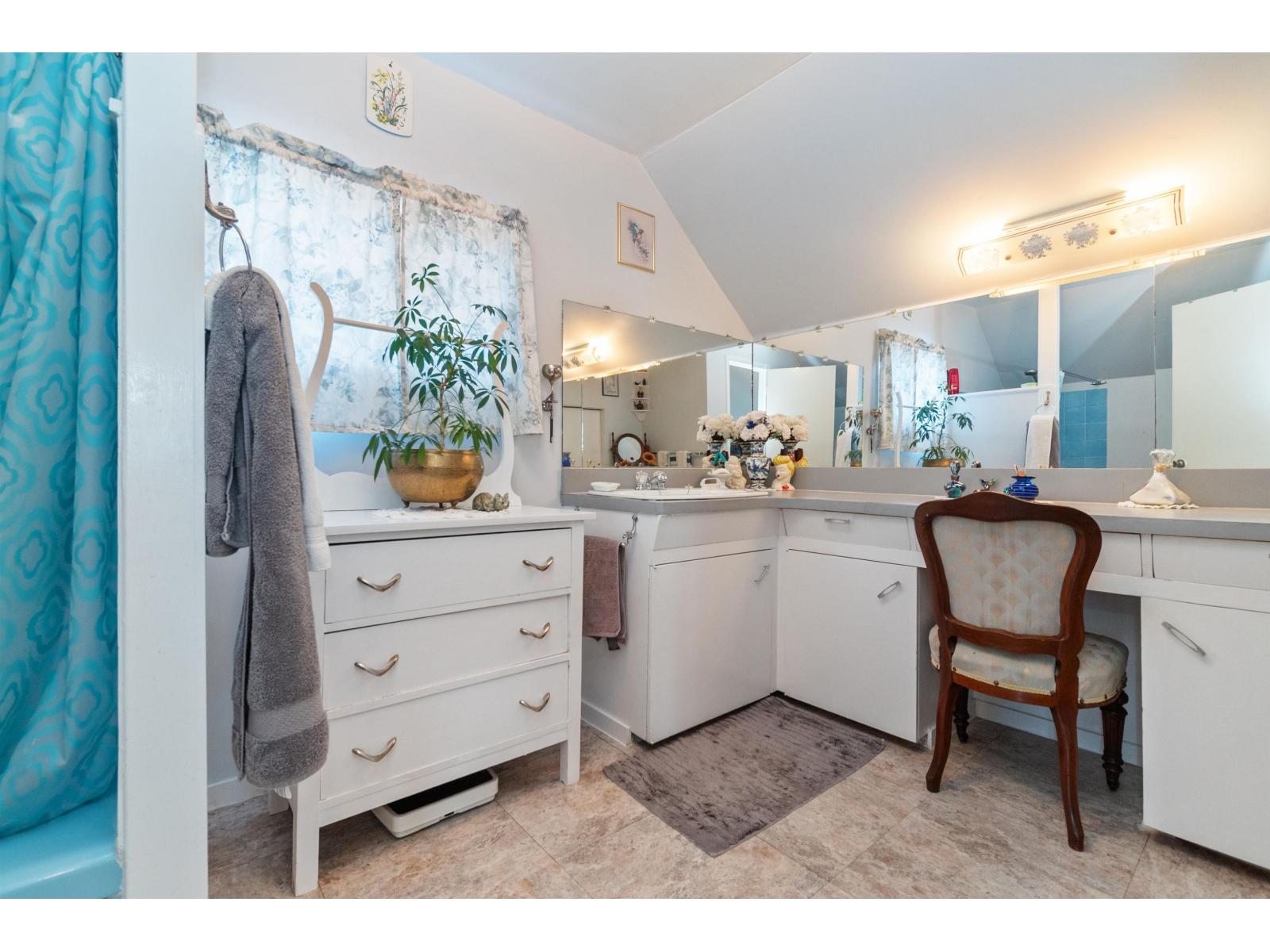6994 Cheam Avenue Property Photo 16