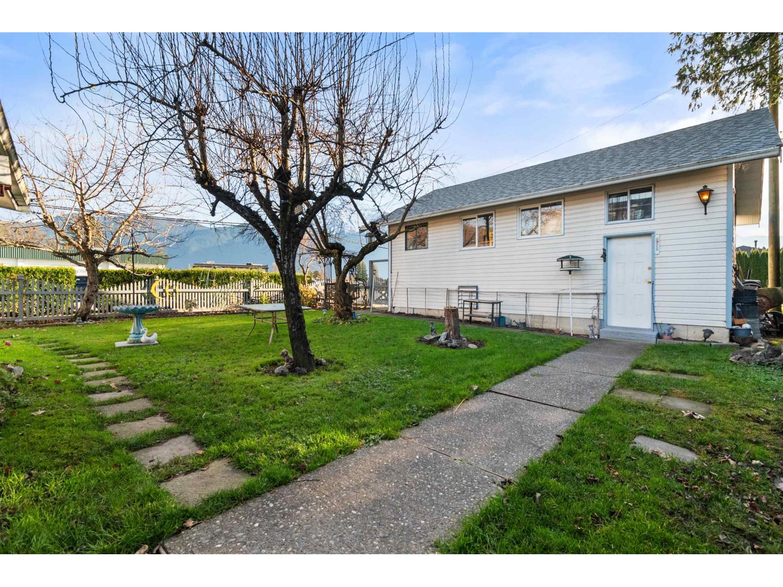 6994 Cheam Avenue Property Photo 18