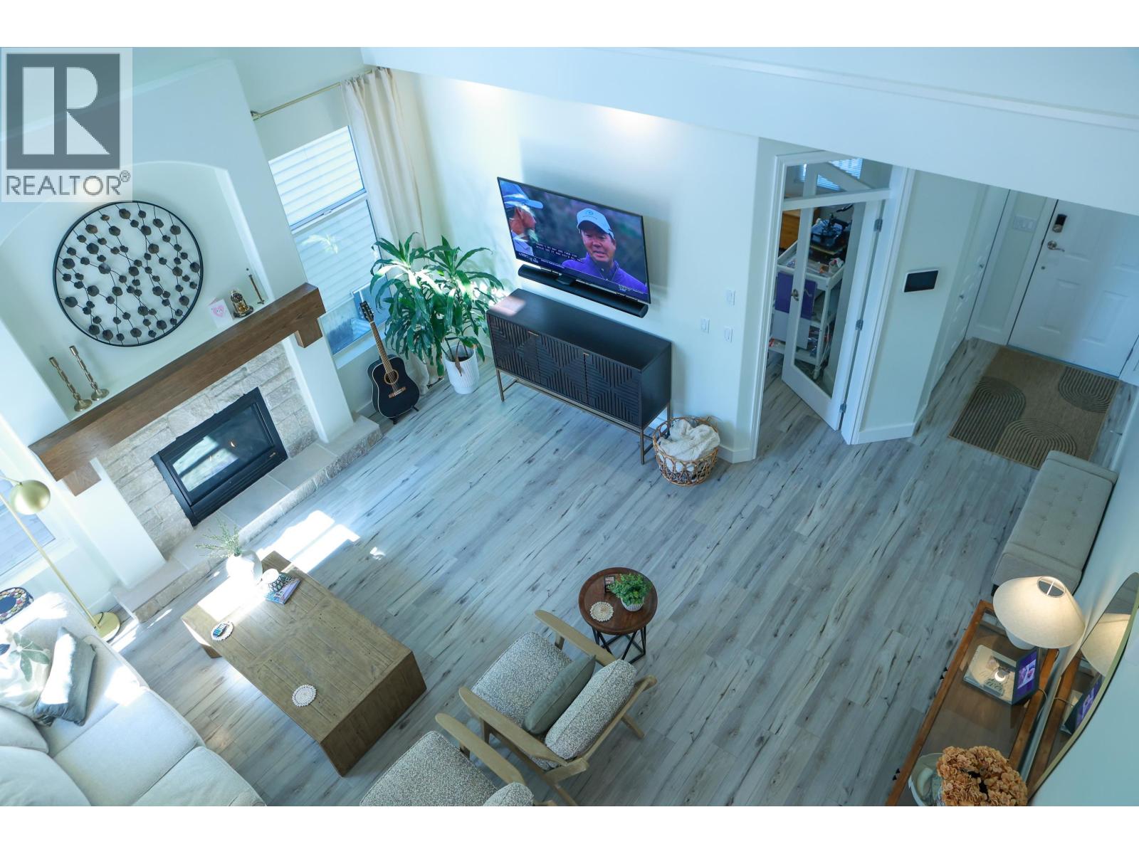 24170 Hill Avenue Property Photo 11