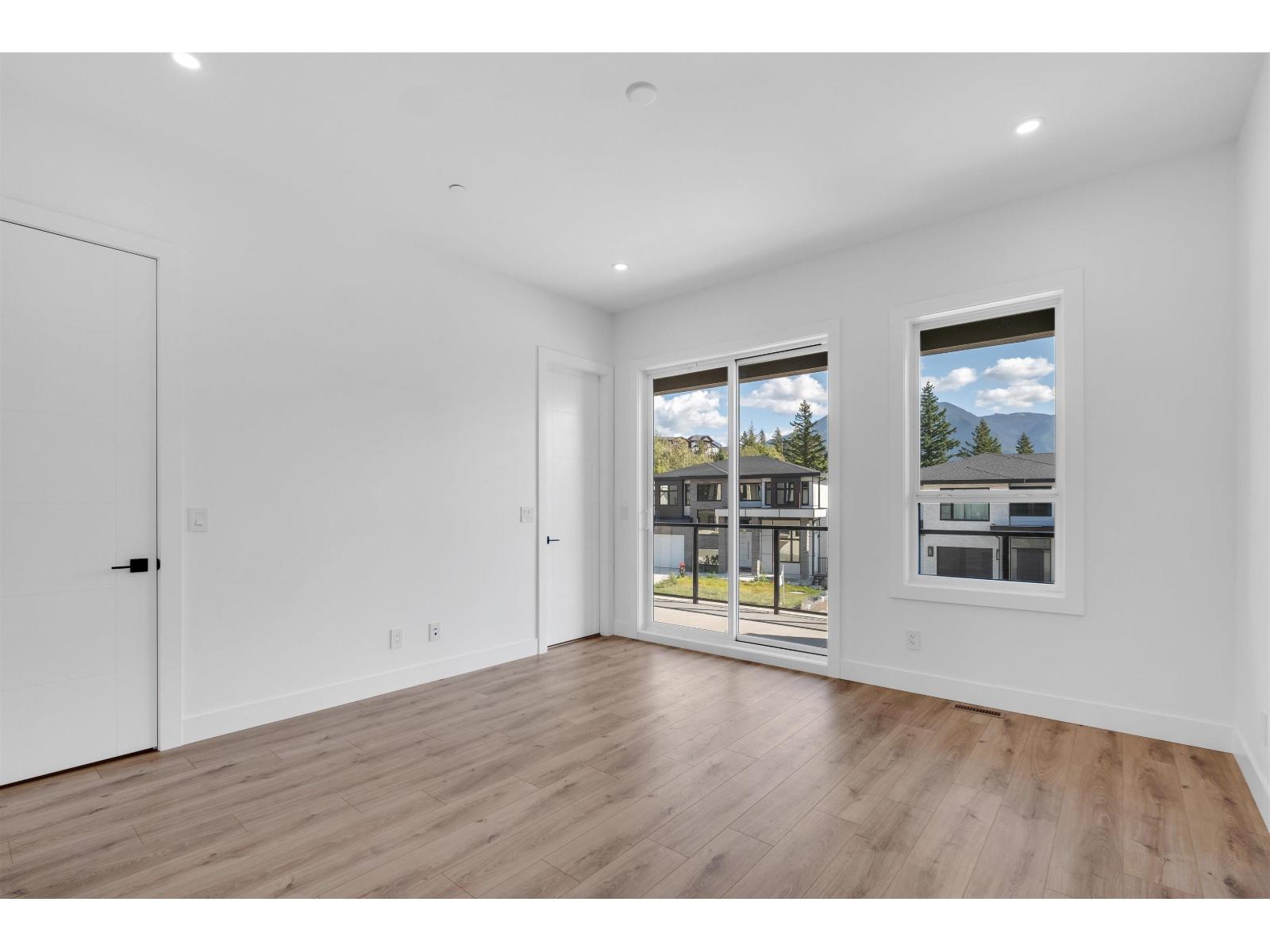 46113 Crestview Drive Property Photo 31
