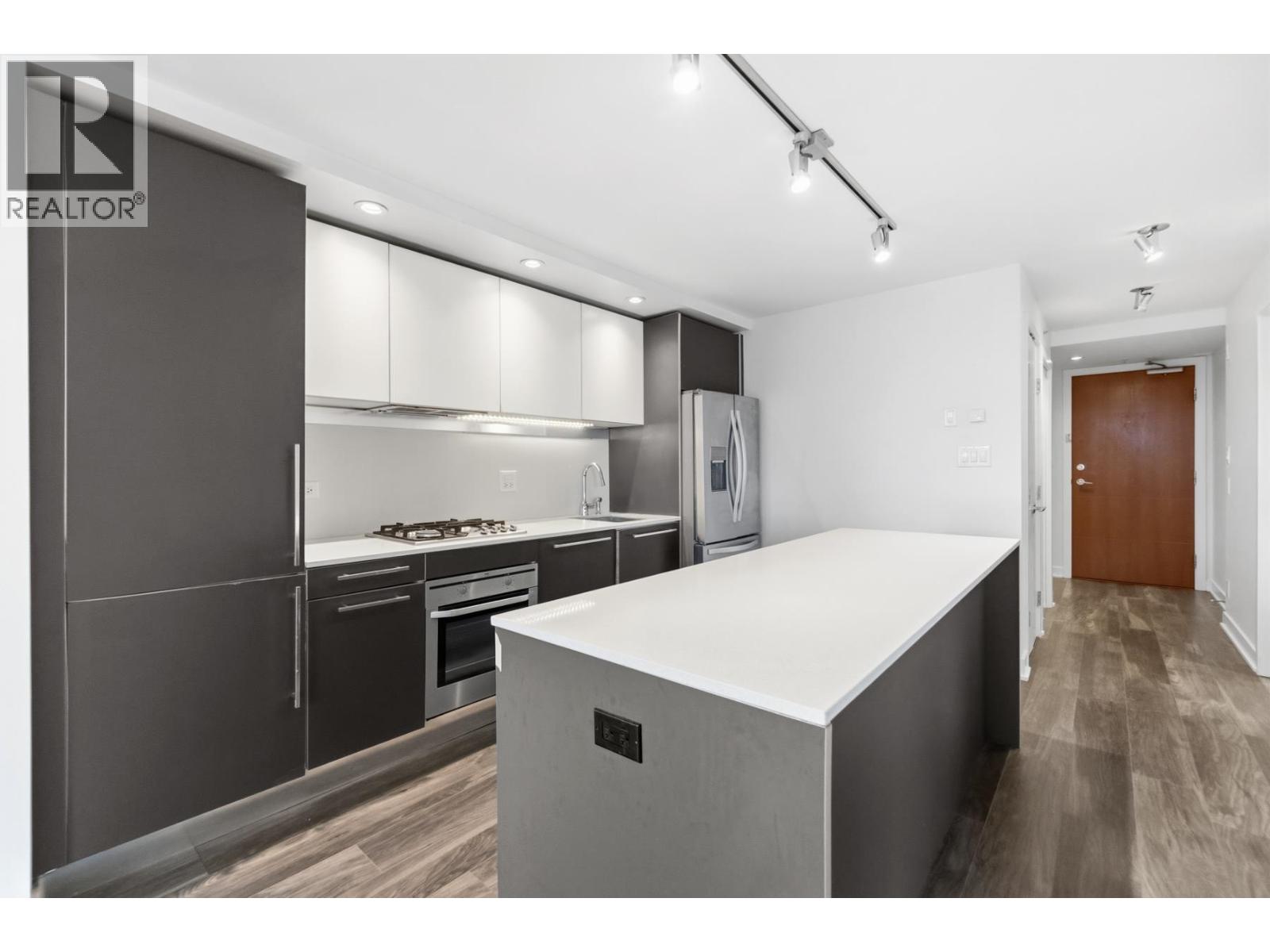 301 1762 Davie Street Property Photo 6