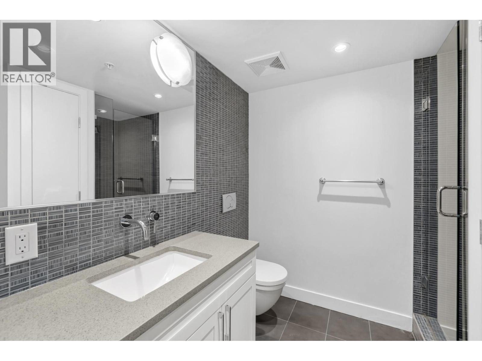 301 1762 Davie Street Property Photo 11