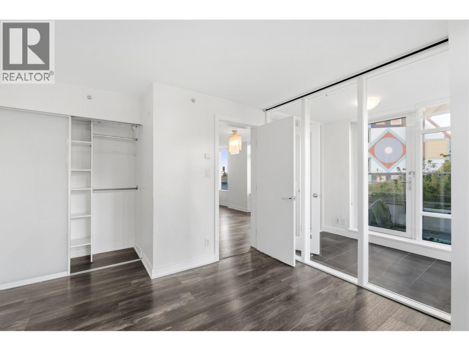 301 1762 Davie Street Property Photo 13