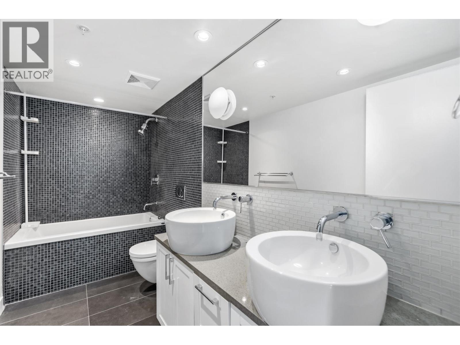 301 1762 Davie Street Property Photo 21