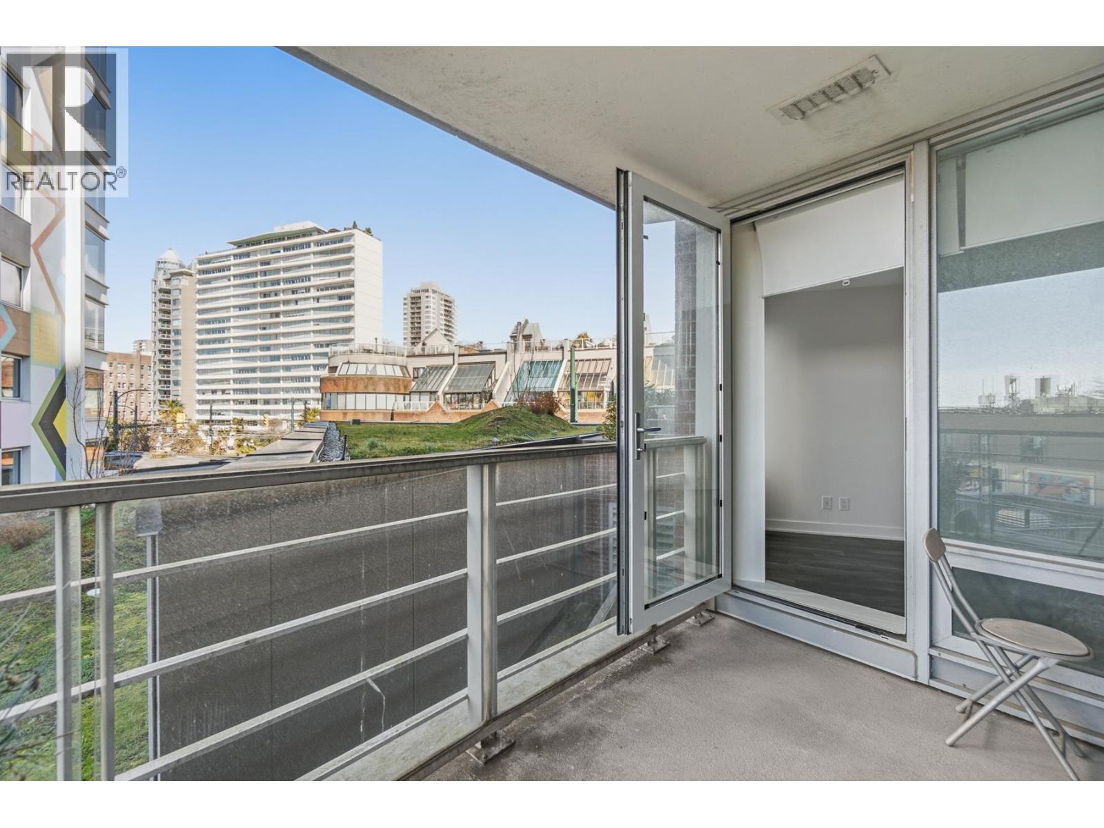 301 1762 Davie Street Property Photo 29