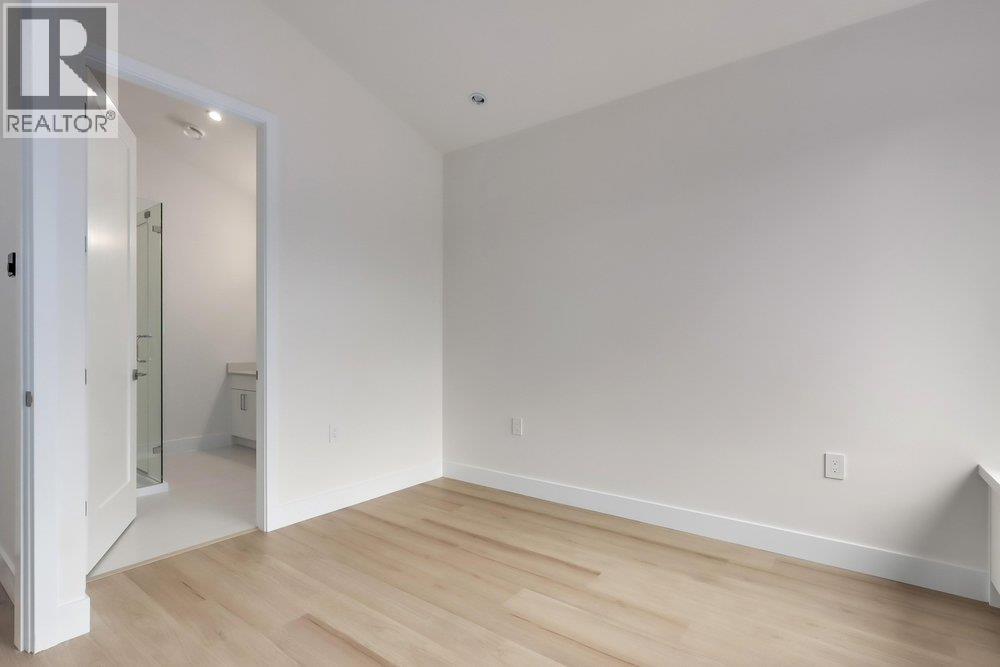 1 4257 Knight Street Property Photo 16