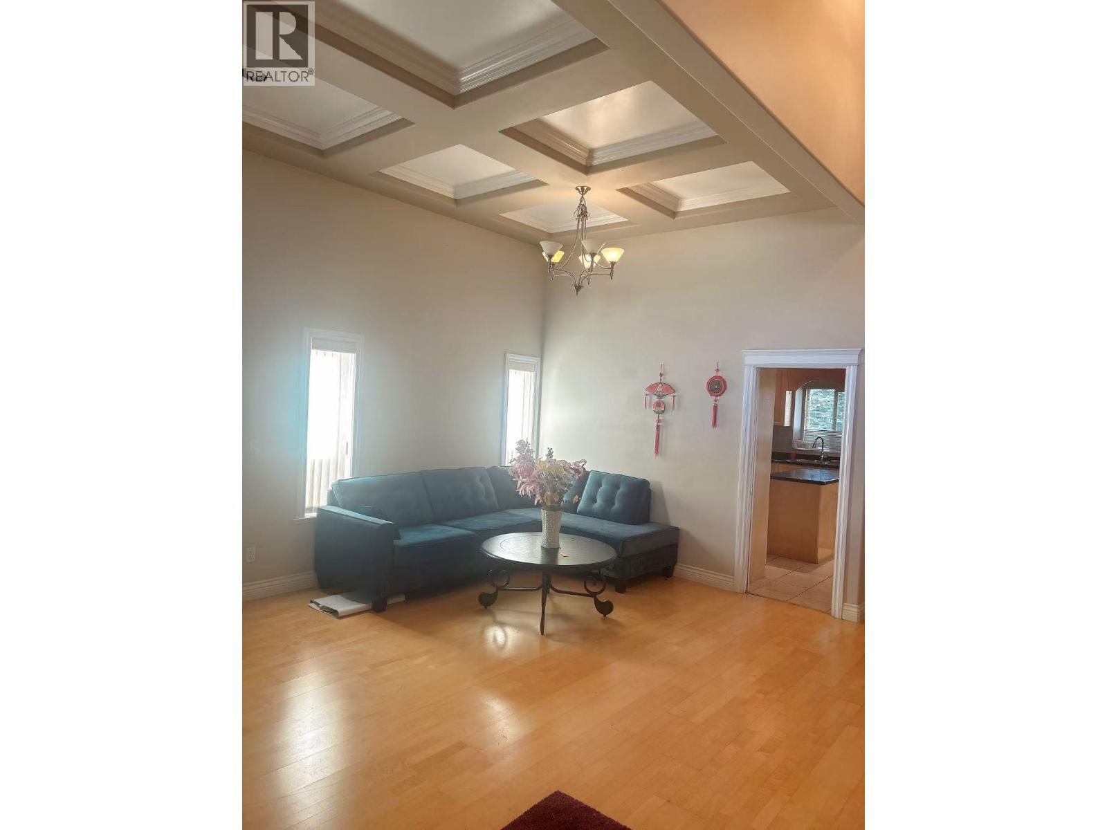 6521 Waltham Avenue Property Photo 4